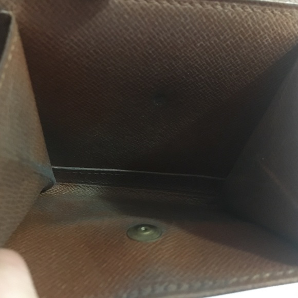 Louis Vuitton Monogram Marco Wallet - Picture 4 of 7